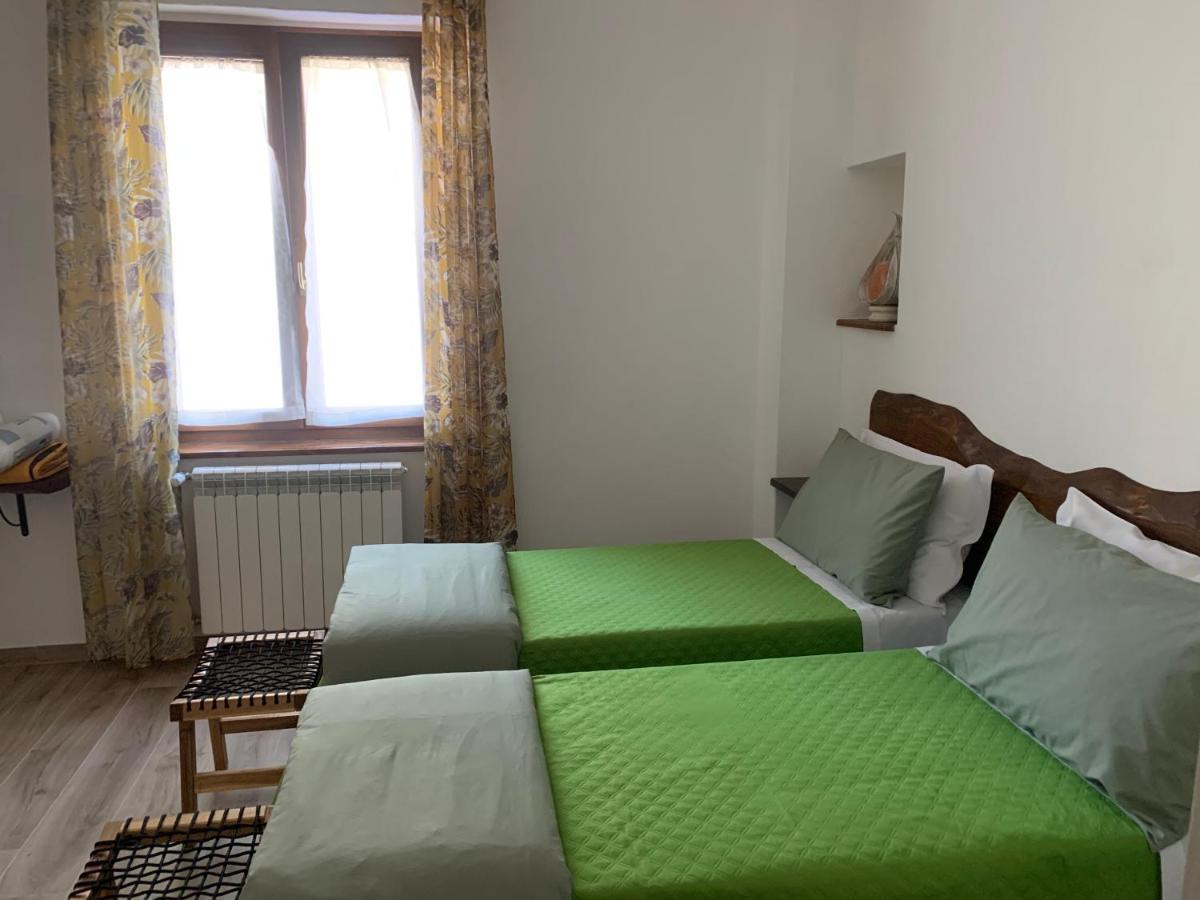 B & B Giu & Dany Bruscoli Εξωτερικό φωτογραφία